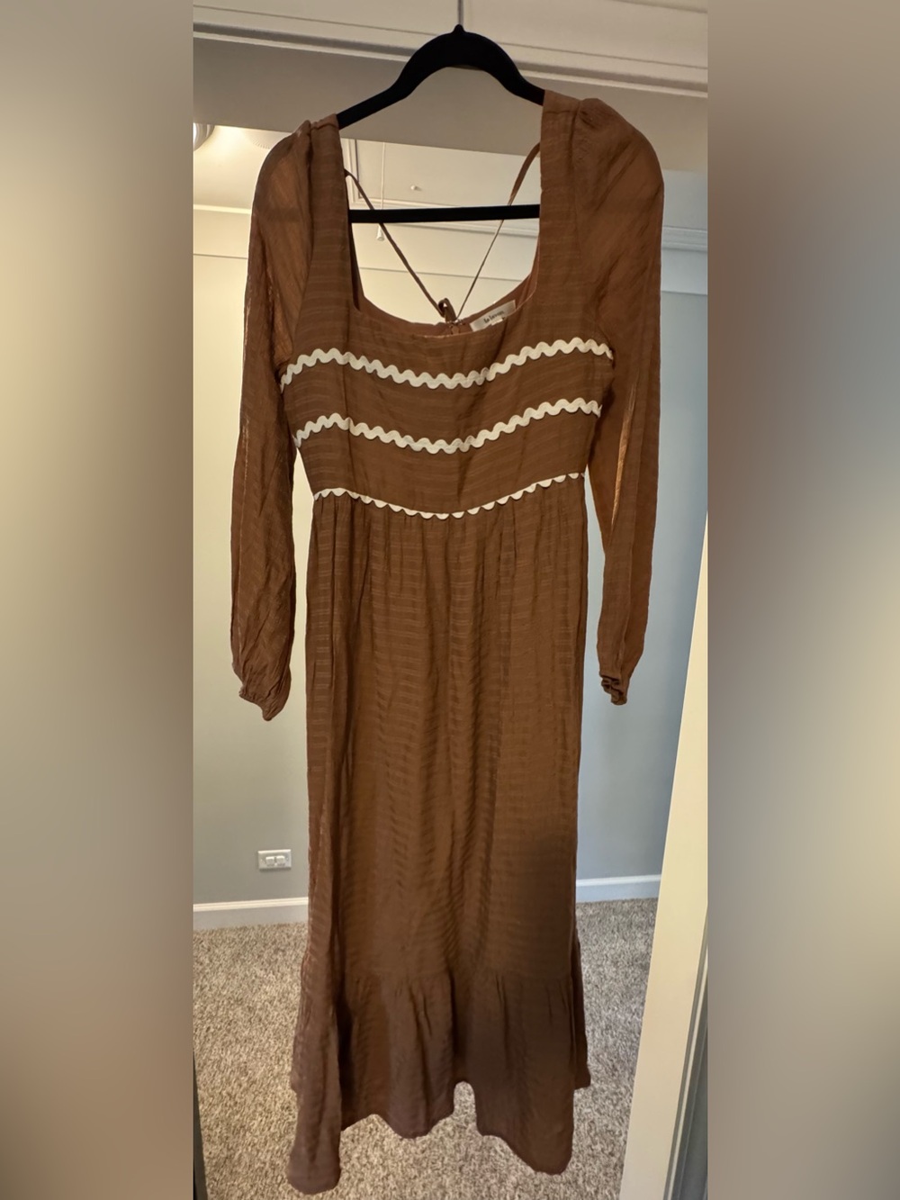 Women’s Brown Long Sleeve Maxi Dress with White Trim

New without tags